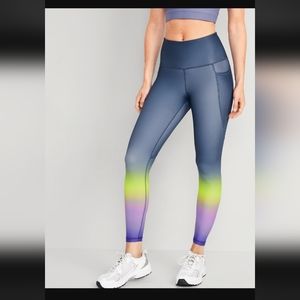 NWT women's active leggings - Old Navy- medium